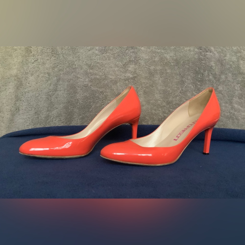BRUNO FRISONI  PATENT LEATHER PUMPS.